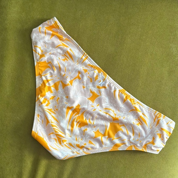 HURLEY NEW Tropical Flower Sunburst Moderate Coverage Bikini Bottoms Size M 58 - Picture 2 of 5